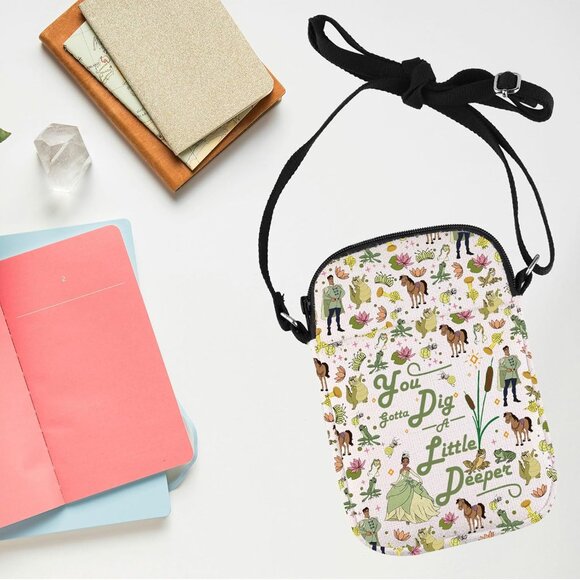 Versatile Princess Inspired Messenger Bag - Perfect for Gifting and Everyday Use - Picture 3 of 6